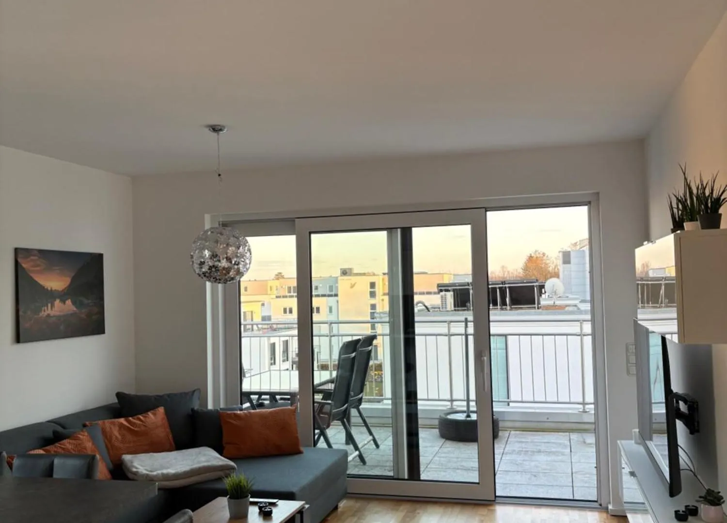 Modernes Serviced Apartment - Fewo Penthouse View 诺德林根
